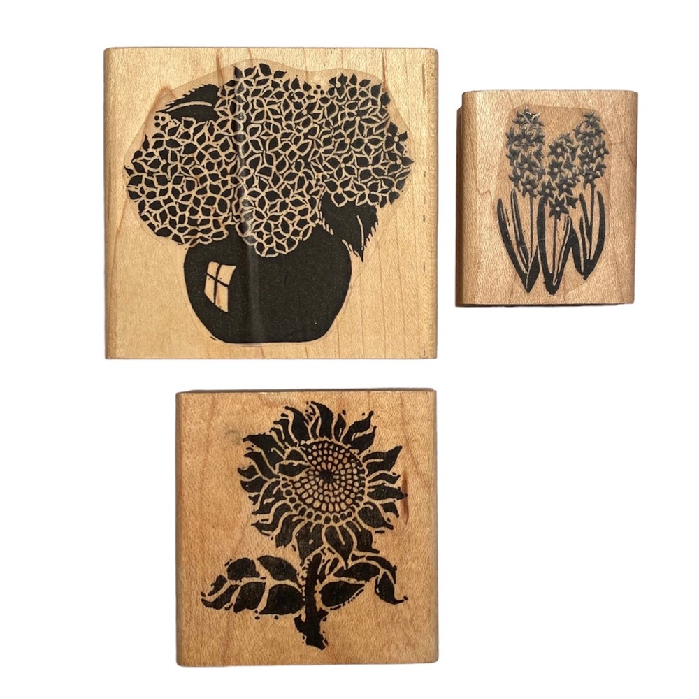 Lot of three Floral Stamps by « A Stamp in the hand »